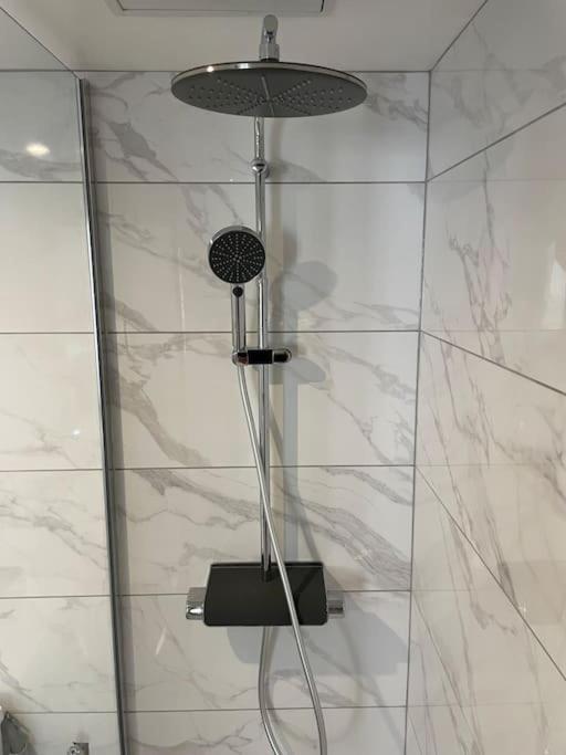 90M2 Hyper Centre Sauna Straatsburg Buitenkant foto